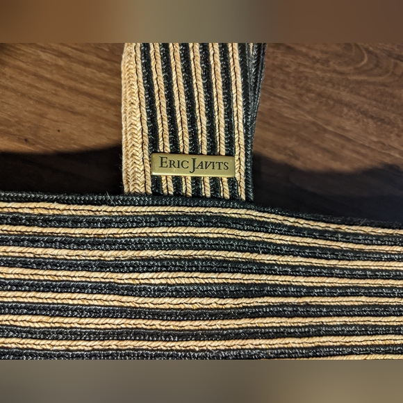 NWOT! Eric Javits - Squishee Tote II | Natural & Black Stripes | ~16x13x5 - Picture 3 of 17